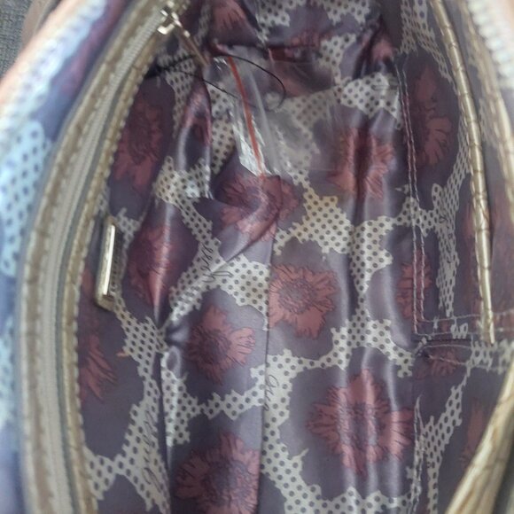 Guess purse for sale - Picture 3 of 3